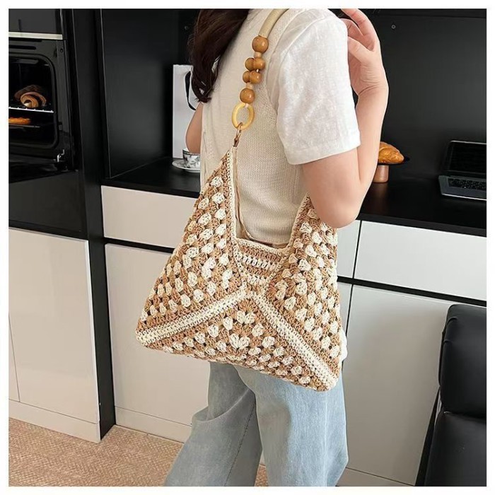 Large Capacity Woven Bag Women's New Hollow Bag Single Shoulder Straw Tote Seaside Vacation Beac