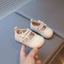 Bé Bước Giày Công Chúa Cho Bé Đế Mềm Chống Trơn Trượt Xuân Thu Giày Mùa Thu Giày Đơn Phong Cá
