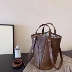 High-end Retro Bucket Bag For Women In Autumn And Winter New Large-capacity Armpit Bag Versatile