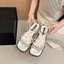 Giày sandal hở mũi nhỏ hoa xinh xắn kiểu Pháp Giày đế bằng kiểu La Mã mùa hè dành cho nữ sẽ không l