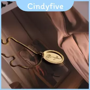 Dây chuyền mặt dây chuyền hoa cổ điển màu vàng và phong cách hình học dành cho những người đam mê nghệ thuật
