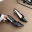 Chân váy mũi nhọn túi xách kiểu Pháp, quần ống rộng nơ, sandal mới đi làm phải có, thời trang và
