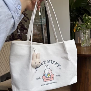 Miffy Rabbit Canvas Shoulder Bag Women's Embroidered Fashion Versatile Large Capacity Underarm S
