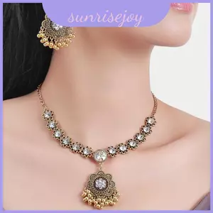 Bộ trang sức hình học hoa cổ điển dành cho nữ với vòng cổ bông tai ngọc trai và thanh lịch