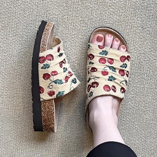 Niche Versatile Thick-soled Cherry Birkenstock Shoes For Women Frosted One-line Round Toe Sof