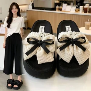 Giày lười đi biển đế dày phong cách cổ tích ngọt ngào cho nữ mùa hè với chân váy và sandal thắt nơ
