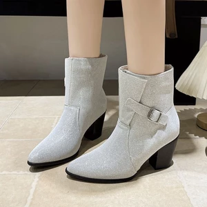 Giày Chelsea Boot Nữ Xuân Thu Mũi Nhọn Mới Giày Mùa Đông Giày Bốt Đơn Mùa Thu Giày Bốt Cổ Ngắn V