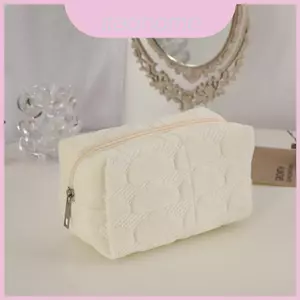 Túi lưu trữ đám mây trang điểm dễ thương với cấu trúc nhẹ và tính năng dễ dàng mang theo