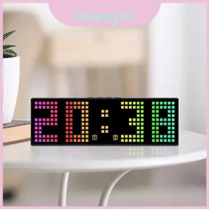 Đồng hồ đương đại kỹ thuật số Led với chế độ màu Rgb và cài đặt dễ dàng để trang trí không gian làm việc