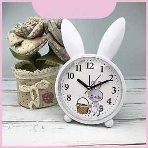 Đồng hồ báo thức trẻ em màu hồng bằng nhựa với cơ chế quét im lặng và phong cách thân thiện với trẻ em