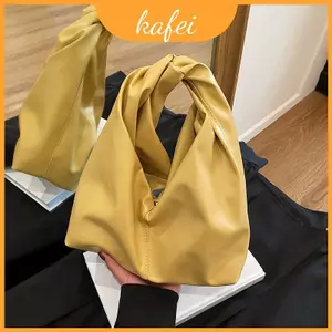 Túi thời trang hợp thời trang đám mây Chất liệu Pu có ngăn điện thoại bên trong cho phong cách đô thị