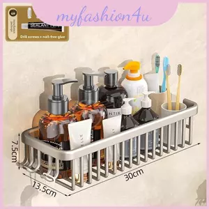 Dụng cụ sắp xếp tường phòng tắm hiện đại với nhiều lớp và giỏ lưới thép để bồn rửa và vòi hoa sen
