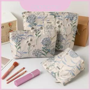 Túi đựng mỹ phẩm hợp thời trang dập nổi bằng vải Polyester để trang điểm hàng ngày và du lịch