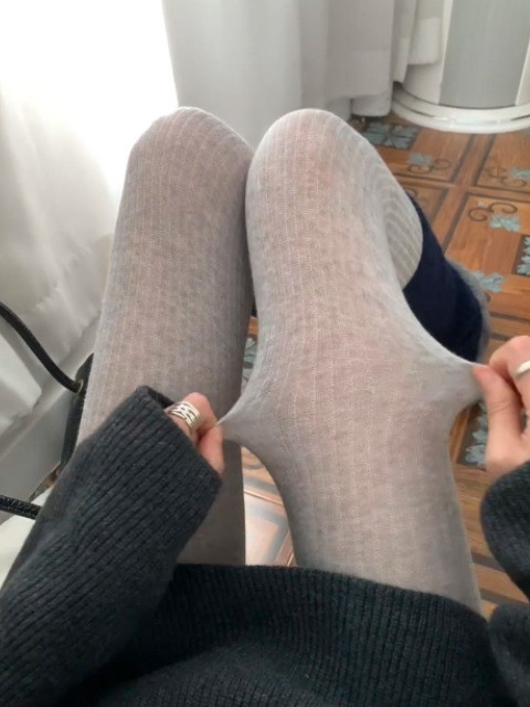 Quần Legging Miu Series - Chất Liệu Mỏng Hơi Trong Suốt, Sọc Rộng, Phong Cách Thời Trang Hiện Đại