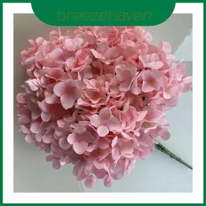 Sắp xếp hoa bằng vải ấn tượng với nhiều món ăn cho gia đình và các dịp đặc biệt