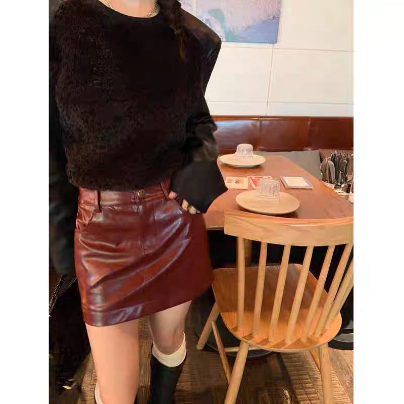 Váy da PU burgundy nửa chiều dài - Phong cách hotgirl mới thu đông cao cấp, thiết kế ômbody