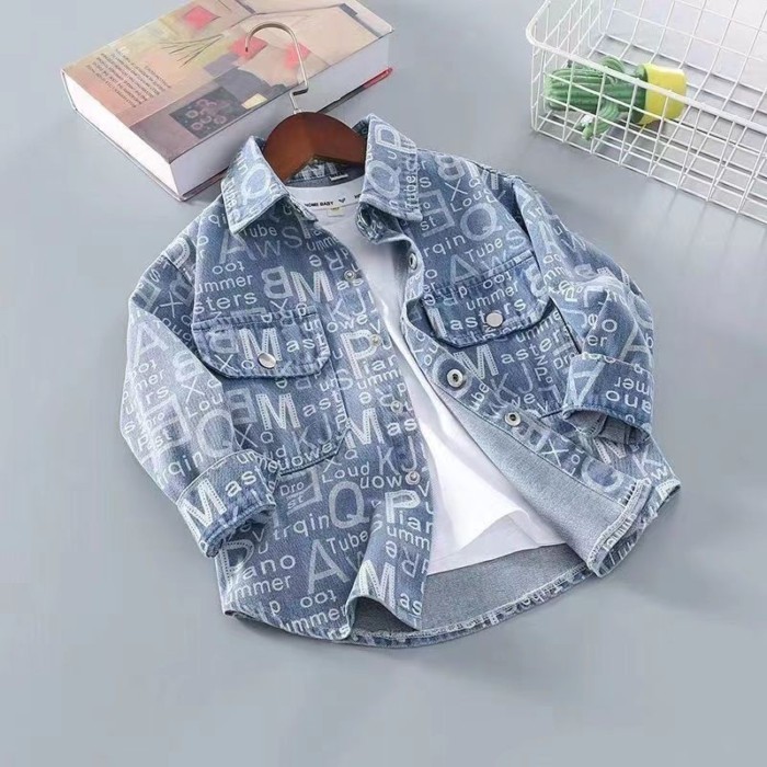 Áo khoác denim Hàn Quốc trẻ em, kiểui bé trai mới, áo khoác đẹp trai rộng hàng ngày