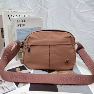Túi đeo vai nữ phù hợp thời trang mới Ba lô đeo chéo đơn giản Túi vải Nylon chống thấm nước