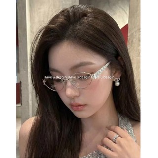 Ni Cùng - Kính nữ phong cách kim loại mắt mèo tam giác, phù hợp với người cần thị lực cận thị.