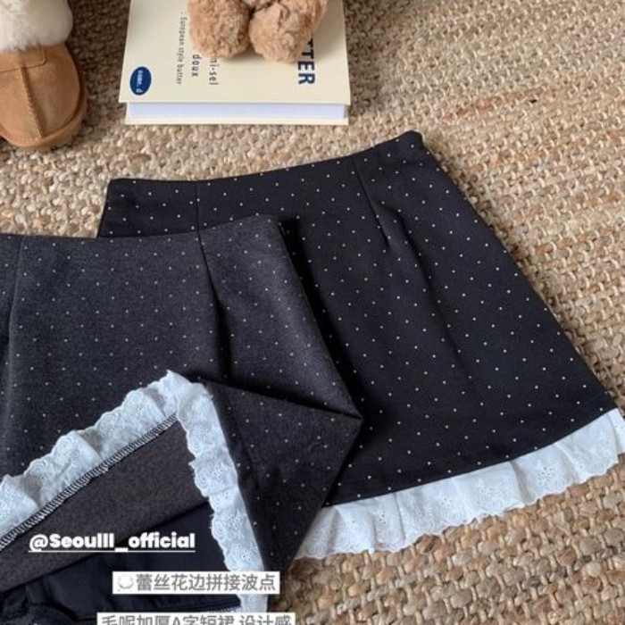 Váy ren retro Váy chữ A dành cho nữ mùa xuân chấm bi phù hợp với váy chống lộ váy ngắn ôm hông