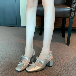 Giày sandal mũi dày màu bạc cho nữ mùa hè phong cách Pháp giày đơn đẹp kiểu cổ tích, giày cao gót t