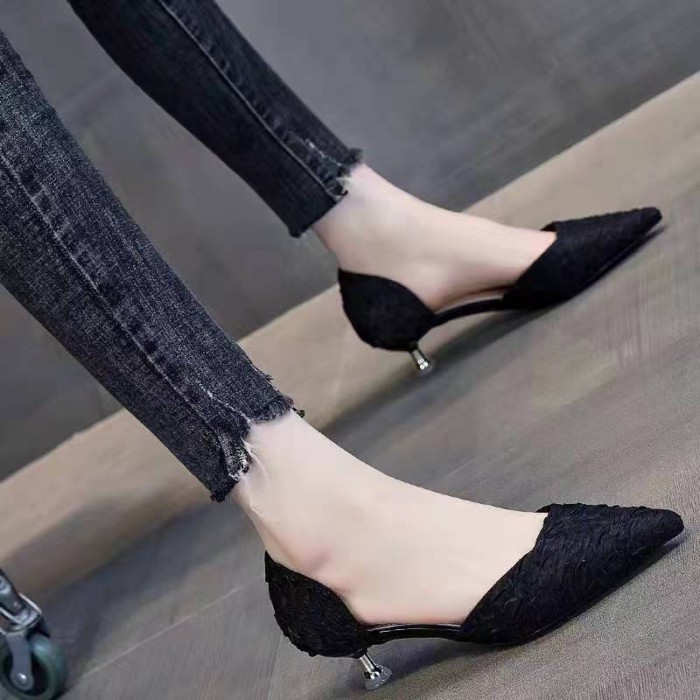 Giày Sandal Nữ Cao Gót Xuân Hè Phong Cách Mới Mũi Nhọn Dẹt Tính Khí Giày Nữ Đa Năng Cổ Tích Rỗng