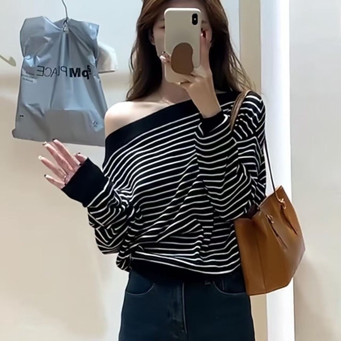 Phong cách Hàn Quốc lười biếng cổ trễ vai sọc trắng đen dài tay mới mùa xuân thu sang trọng đ