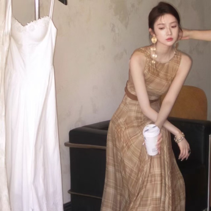 Đầm Xoắn Lớn Phong Cách Retro Mới, Không Tay Kinked Hẹp, Thích Hợp Mùa Hè