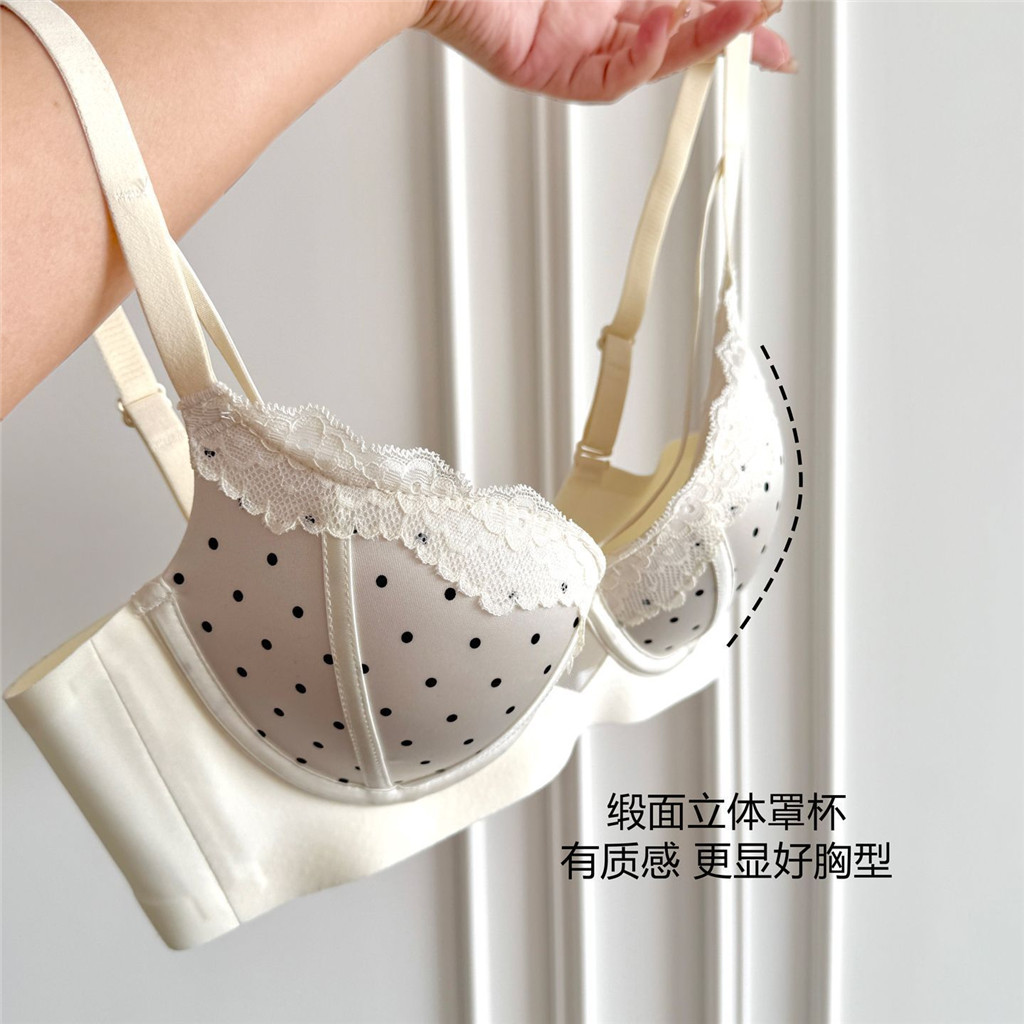 Quần lót nữ gợi cảm satin chấm bi dành cho người ngực nhỏ