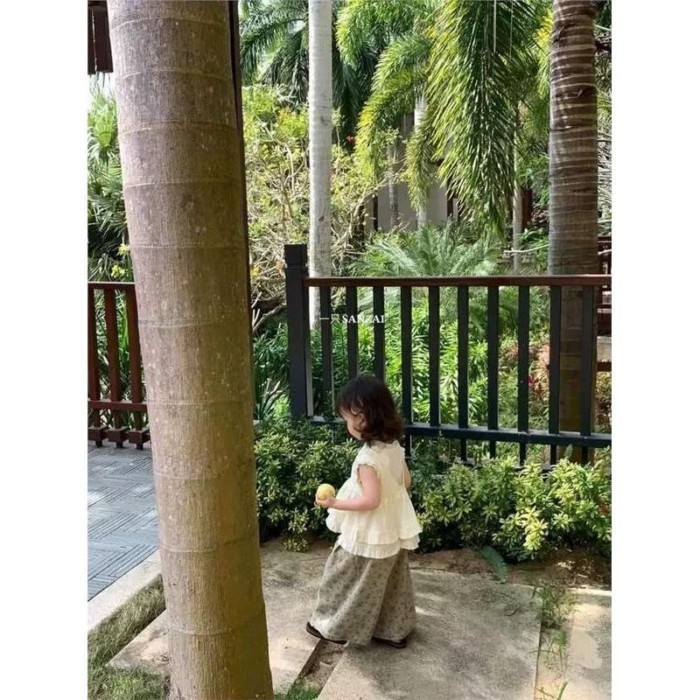 Ba lô bé gái mùa xuân retro họa tiết hoa quần jean ống rộng thời trang trẻ em quần rộng quần dài
