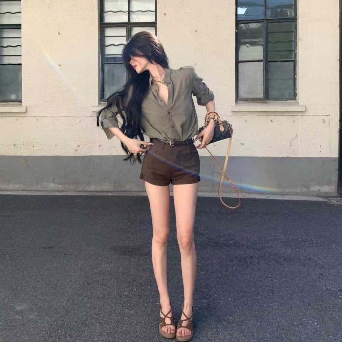 Áo sơ mi nữ tay dài có cổ dáng rộng, áo sơ mi công sở có ve áo dành cho nữ