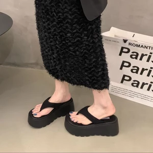 Dép xỏ ngón đế dày cho nữ đi ngoài, sandal, dép lê tăng chiều cao cho mùa hè với chân váy và dép xỏ