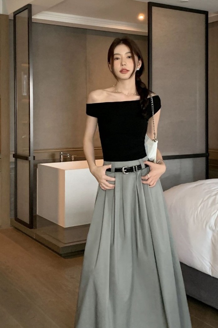 Áo thun ngắn tay lệch vai một đường màu đen dành cho nữ mùa hè ngắn vừa vặn