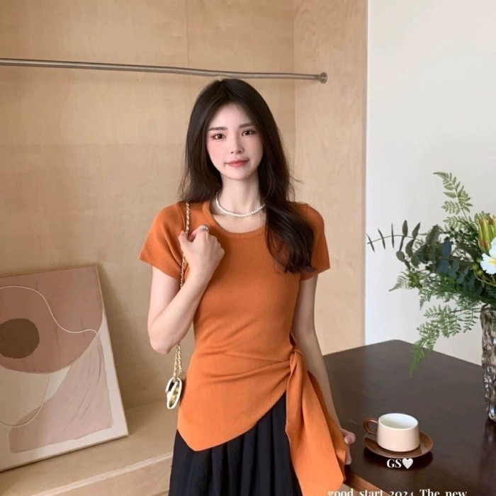 Áo Phông Nữ Tay Ngắn Không Đều Sang Trọng Mùa Hè Mới Slim Fit Thắt Nơ Cổ Tròn Dệt Kim Chia Top