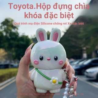 Vỏ chìa khóa xe thỏ họa tiết băng hoạt hình Toyota Thích hợp cho Camry / Henland / Rồng châu Á / Ralin / Vương miện / Land Play / Corolla