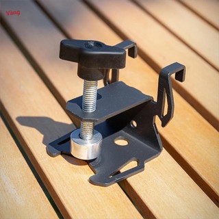 Móc hộp khí để cắm trại Giá đỡ gắn ngoài trời Tương thích với bàn chân thả Không có kẹp khoan Thiết kế góc có thể điều chỉnh Giá đỡ bình xăng bằng kim loại