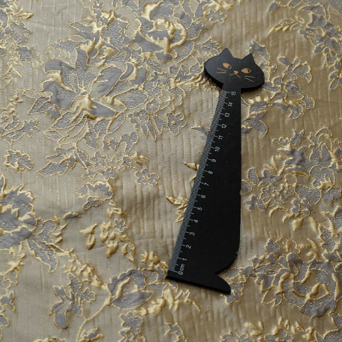 Dập nổi lụa vàng Jacquard - Vải phù hợp cho váy cổ điển và Lolita - 1 Mét TJ9257