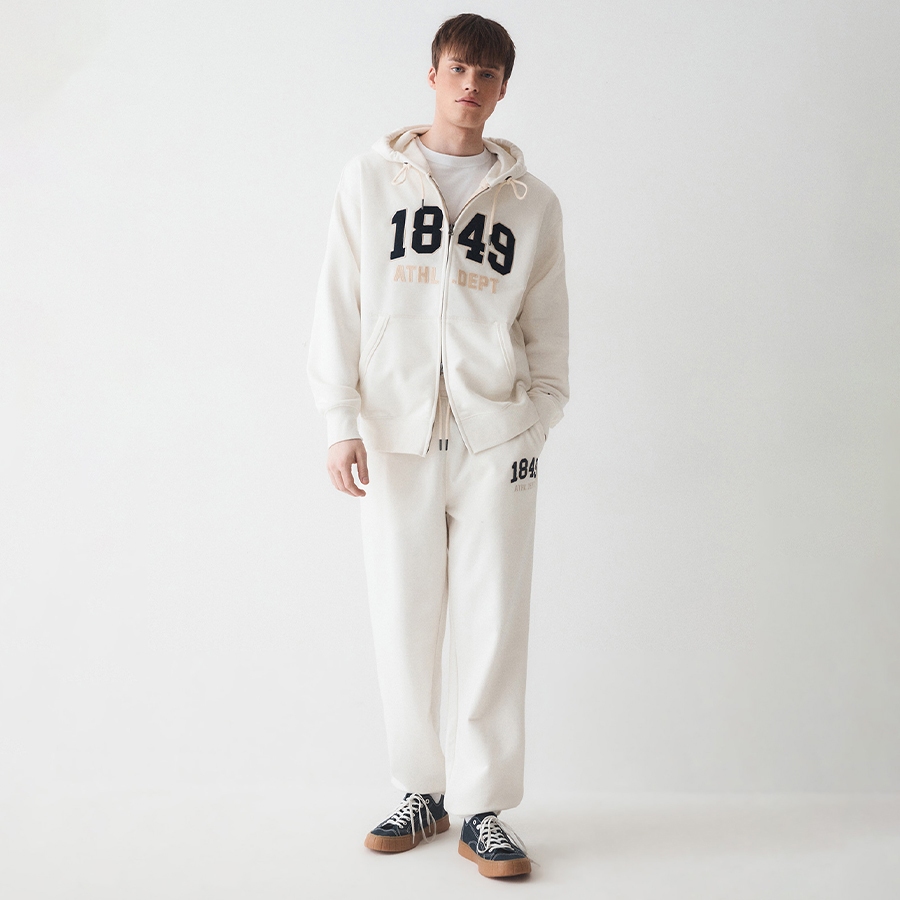 Ảnh Quần Jogger Signature Patch Pants Unisex Style | WHTME1221U 4