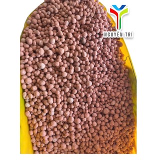 Túi 1kg Phân BM Yuroka NPK 16-16-16 nhập khẩu từ Nga dùng cho hoa, rau màu & cây ăn trái.