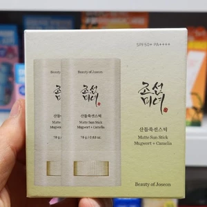 OLIVE YOUNG EDITION [18g + 18g] Matte Sun Stick: Mugwort + Camelia (Chăm sóc da Hàn Quốc, Làm đẹp Hàn Quốc, K-Beauty)