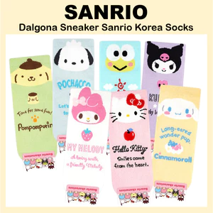 Tất thể thao Sanrio với họa tiết Dalgona và các nhân vật yêu thích như Kitty, Kuromi, Pompompurin, Pochacco, và Cinnamoroll