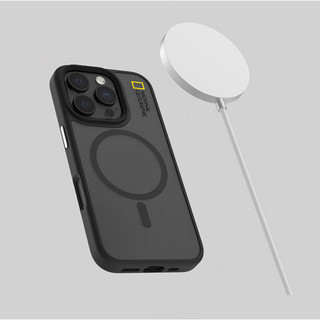 National Geographic - Ốp lưng mờ trong suốt từ tính tương thích với iphone 16 pro max plus vỏ đen trắng