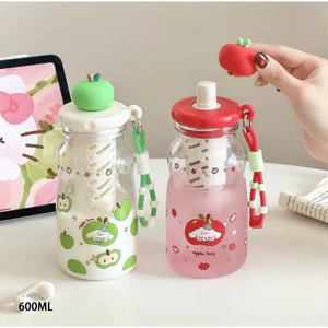 Bình Nước Nhựa Nắp Táo 600ml Siêu Cute – Có Lõi Lọc Tiện Lợi