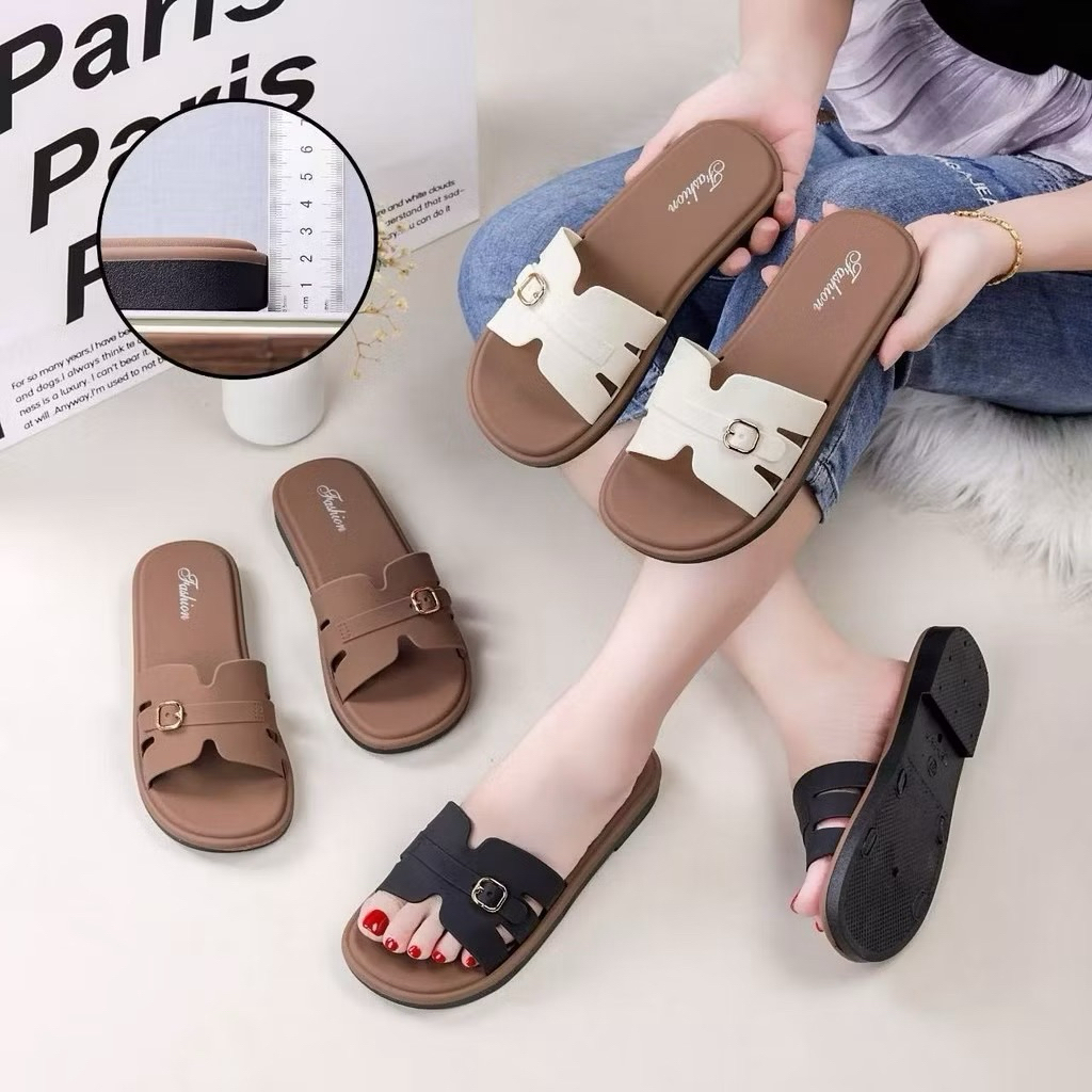 Dép Lê Nữ Quai Ngang Mẫu Mới Có Khoá Giữa