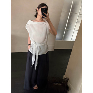 𝙉𝙐𝙇𝙇 𝙏𝙊𝙋 - Áo Linen Lệch Vai Kèm Dây Buộc