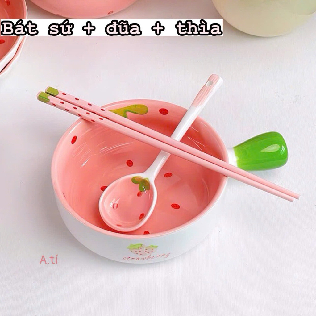 Bát Sứ Dâu Tây Kèm Đũa + Thìa Siêu Xinh