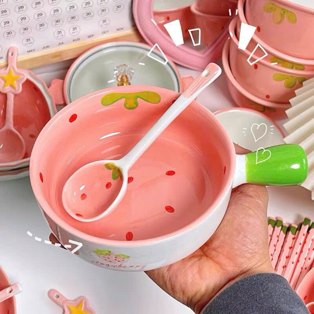 Bát Sứ Dâu Tây Kèm Đũa + Thìa Siêu Xinh