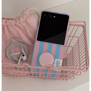 The Ninemall - hộp cứng nhãn sọc cơ bản mùa xuân + bộ kẹp cho galaxy z flip 7 6 5