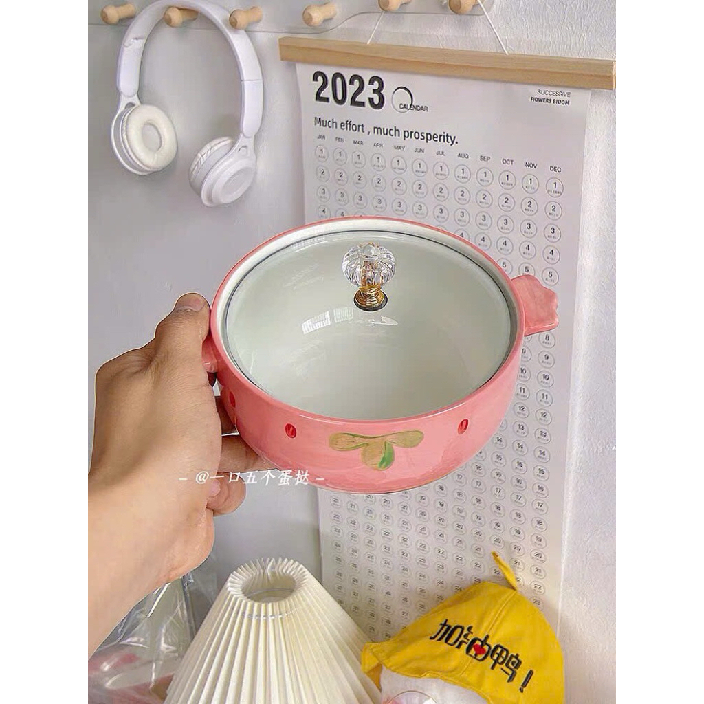 Tô sứ dâu kèm nắp kính + muỗng + đũa siêu xinh – vừa dùng vừa decor