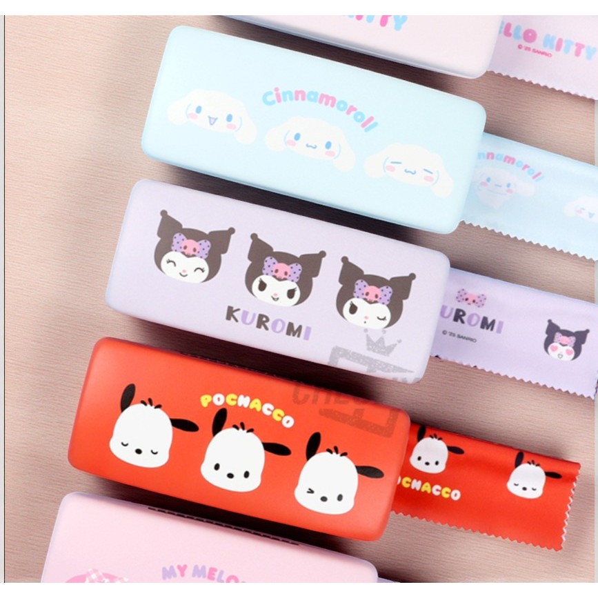 Hộp Đựng Kính Dễ Thương Cho Người Yêu Thích Sanrio với Nhân Vật Kitty, Pochacco, Kuromi và My Melody